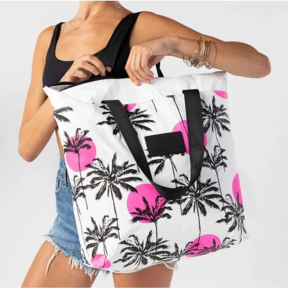 Aloha Collection Tripper - Picture 3 of 10